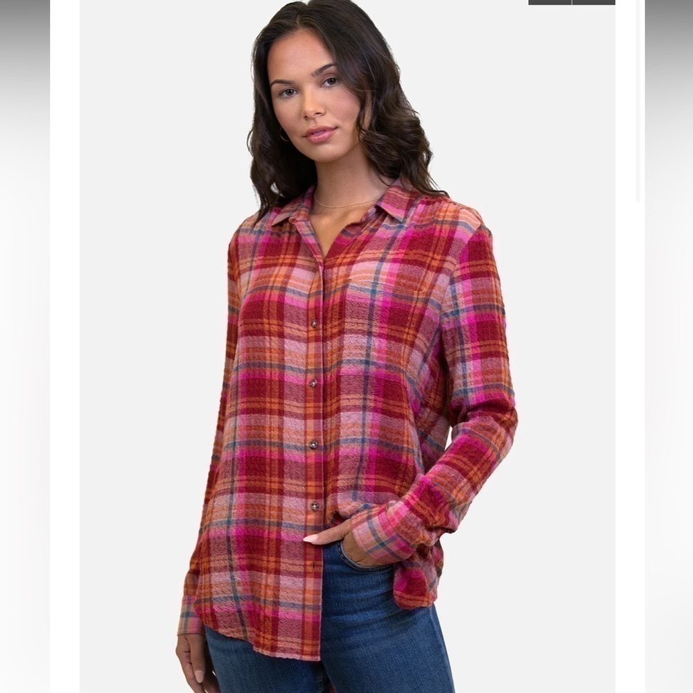 BeachLunchLounge Elliot Crinkle Long Sleeve Button Down Plaid Shirt Chili Rose